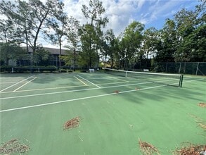1490 Churchill Cir in Naples, FL - Foto de edificio - Building Photo