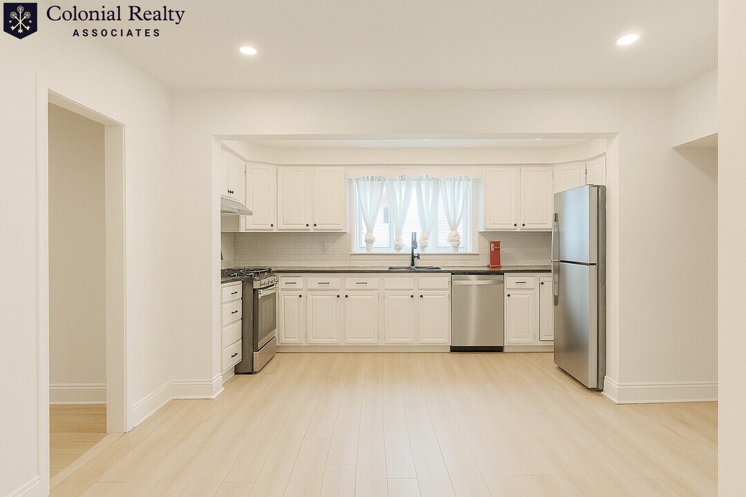262 Nevada St in Newton, MA - Building Photo