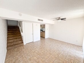 6802 N 17th Ave-Unit -12 in Phoenix, AZ - Building Photo - Building Photo