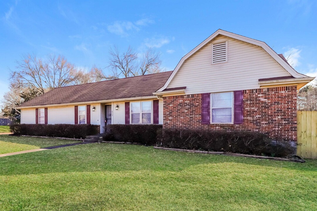 6505 Deermont Dr in Bartlett, TN - Building Photo