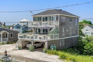 30 Annapolis Way in Newbury, MA - Building Photo