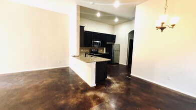 10115 Westover Bluff in San Antonio, TX - Building Photo - Building Photo