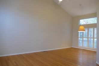 2052 Spice Cir in Naperville, IL - Building Photo - Building Photo