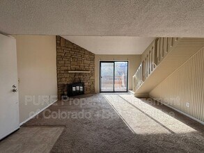 427 Wright St in Lakewood, CO - Building Photo - Building Photo