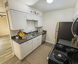 7110 E Continental Dr, Unit UNIT 1021 in Scottsdale, AZ - Building Photo - Building Photo