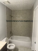 8406 Red Cedar Way in Riverdale, GA - Foto de edificio - Building Photo