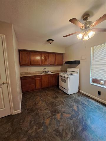 109 Mimosa St in Weatherford, TX - Building Photo