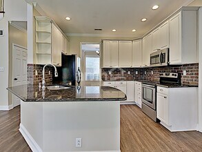 830 Tully Rd in Knoxville, TN - Building Photo - Building Photo
