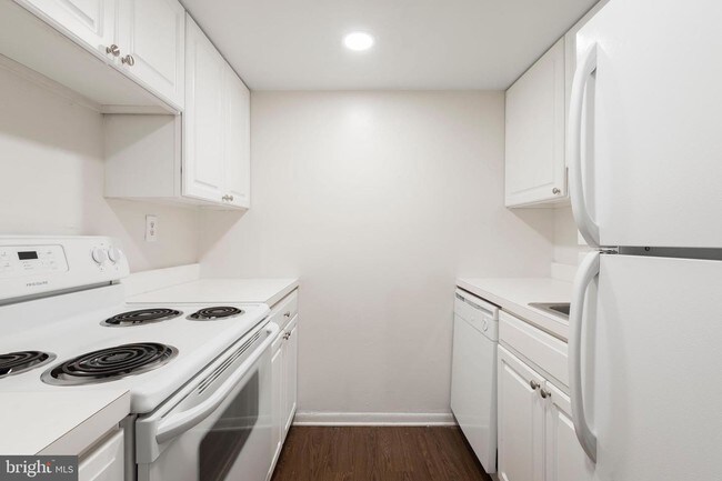 2031 South St-Unit -117 in Philadelphia, PA - Building Photo - Building Photo