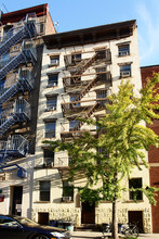 445 W 36th St in New York, NY - Building Photo - Building Photo