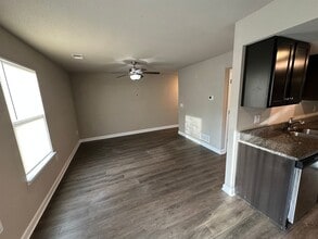 1408 NE Mary Ct in Grain Valley, MO - Building Photo - Building Photo