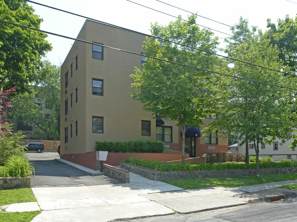 39 Longview Ave in White Plains, NY - Building Photo