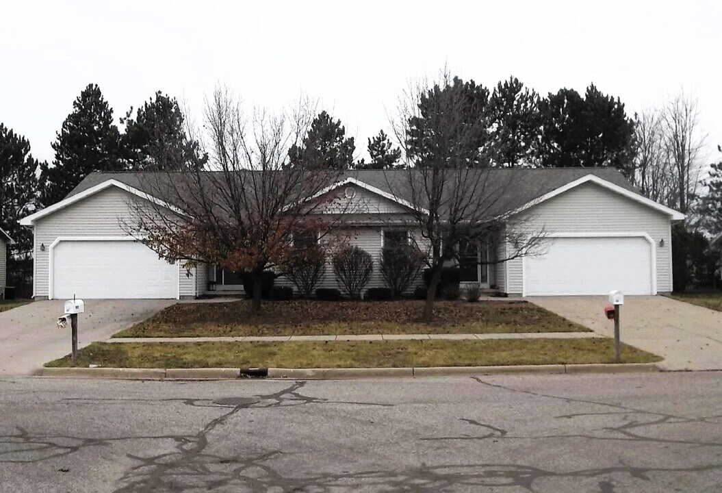 1517 Manor Ln, Unit 1517 Manor Ln in Mt. Pleasant, MI - Building Photo