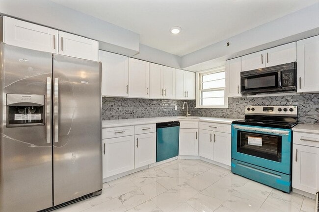 25 Genesee St in Hicksville, NY - Building Photo - Building Photo