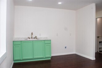 7003 Hoffman St in Houston, TX - Building Photo - Building Photo