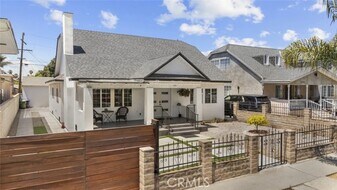 1727 N Kenmore Ave in Los Angeles, CA - Building Photo