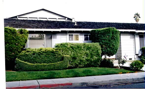 867 Gallatin Dr in Santa Clara, CA - Foto de edificio - Building Photo