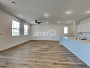 4206 Halo Hollyhock St in Las Vegas, NV - Building Photo - Building Photo