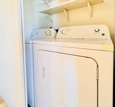 3617 Francis Ave N, Unit 2 in Seattle, WA - Building Photo - Building Photo