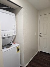 13716 15th Ave NE in Seattle, WA - Building Photo - Building Photo