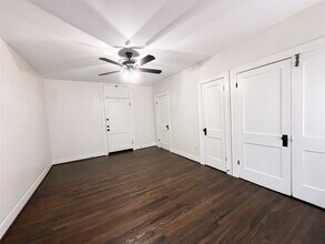 1136 Berthea St in Houston, TX - Building Photo - Building Photo