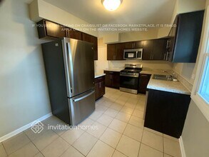 906 E Sayles Dr in Palatine, IL - Foto de edificio - Building Photo