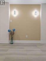 252 Borealis Ave in Aurora, ON - Building Photo