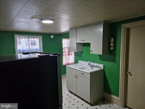 212 W Market St in Pottsville, PA - Building Photo - Building Photo