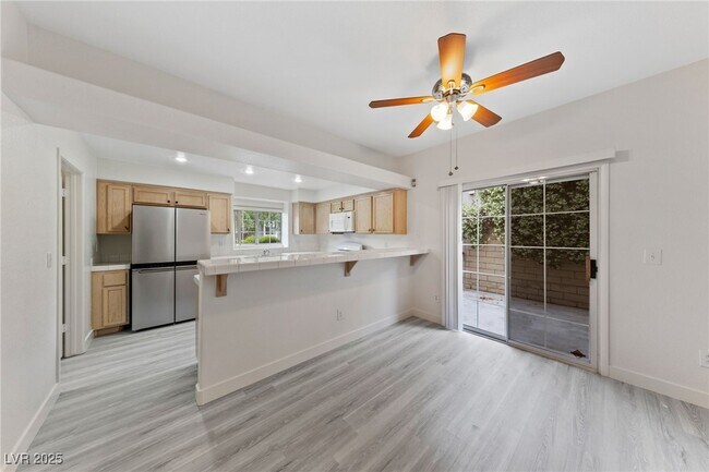 property at 9294 Horizon Vista Ln