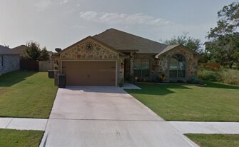 708 Cody James Dr in Killeen, TX - Building Photo