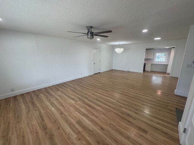 1014 S Rosalie Ave in Wichita, KS - Building Photo - Building Photo