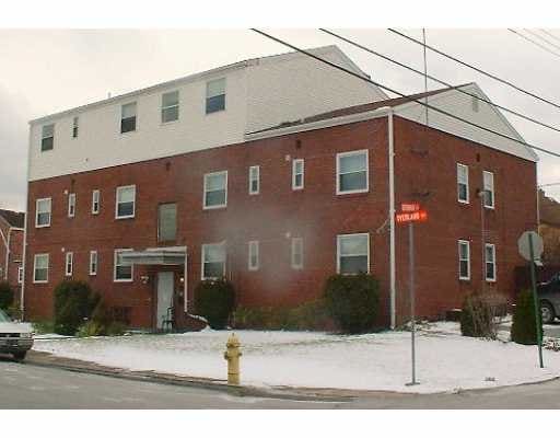 1111 Overland Ave in Duquesne, PA - Foto de edificio