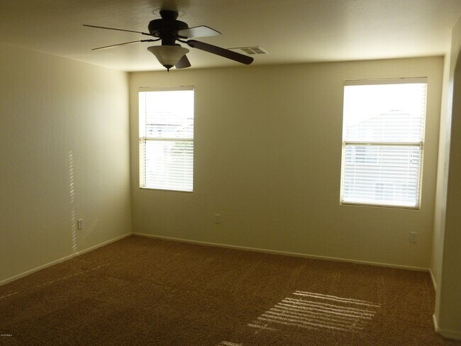 13437 W Rhine Ln in Litchfield Park, AZ - Building Photo - Building Photo