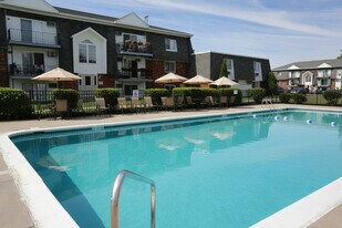 Country Glenn Apartments in Grand Island, NY - Building Photo