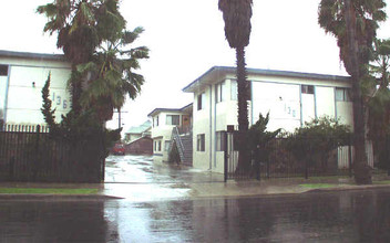 130-136 E Avenue 42 in Los Angeles, CA - Building Photo - Building Photo