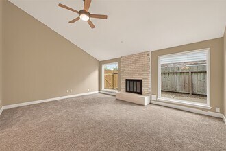 11923 Briar Forest Dr in Houston, TX - Building Photo - Building Photo