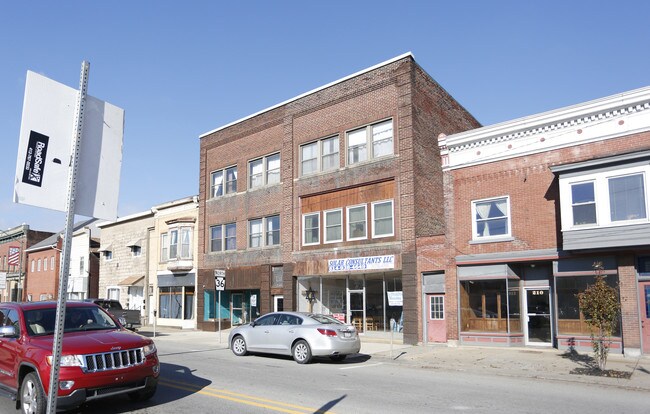 212 W Mahoning St in Punxsutawney, PA - Building Photo - Building Photo