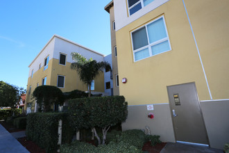 Rayen Apartments in North Hills, CA - Building Photo - Building Photo