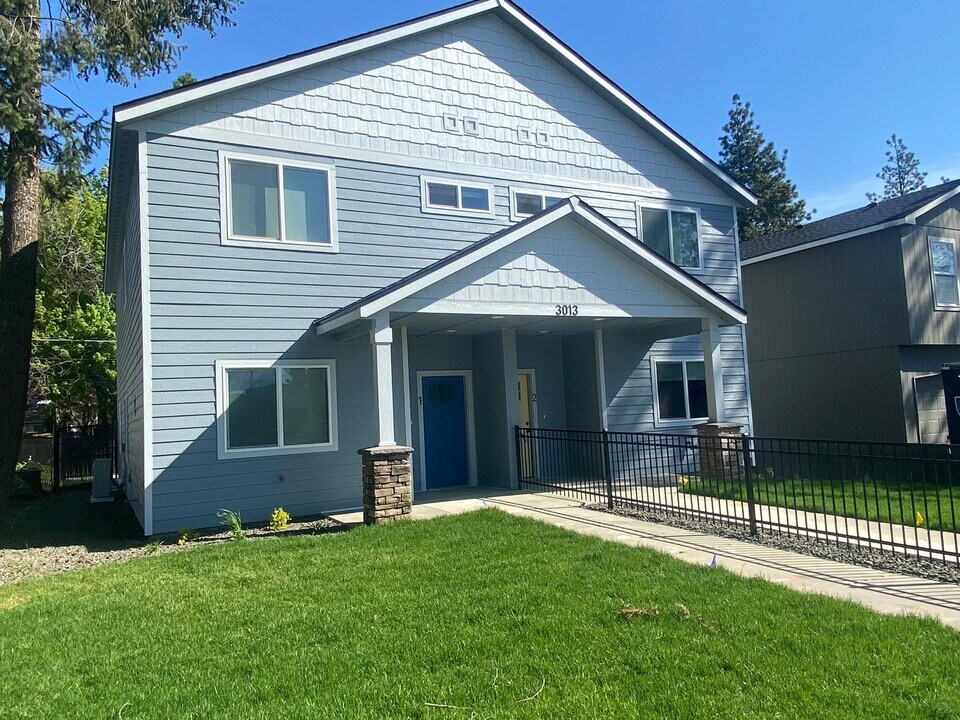 3013 E 36th Ave-Unit -Unit 2 in Spokane, WA - Building Photo