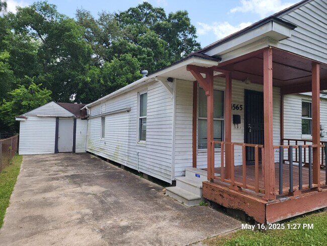 4565 Brandon Ave in Beaumont, TX - Building Photo - Building Photo