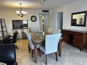 410 SE 2nd St in Hallandale Beach, FL - Foto de edificio - Building Photo