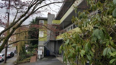 845 W Nickerson St-Unit -1 in Seattle, WA - Foto de edificio - Building Photo
