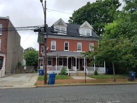 215 W Chestnut St, Unit 3 in West Chester, PA - Building Photo