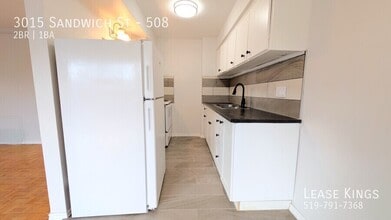 3015 Sandwich St. in Windsor, ON - Foto de edificio - Building Photo