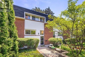 90 George Henry Blvd in Toronto, ON - Building Photo - Building Photo