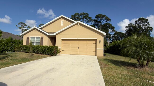 1117 SW Goodman Ave in Port St. Lucie, FL - Building Photo - Building Photo