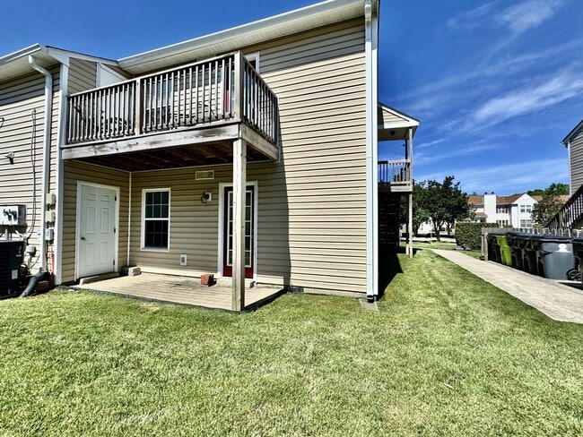 1422 Deerpond Ln in Virginia Beach, VA - Building Photo - Building Photo