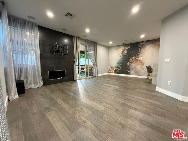 12719 Eagle Rock Way in Los Angeles, CA - Building Photo - Building Photo