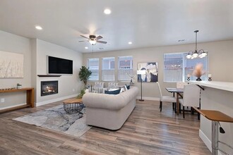 820 B St in Lincoln, CA - Building Photo - Building Photo