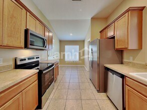 2938 Santa Marcos Dr, Unit 212 in Clermont, FL - Foto de edificio - Building Photo